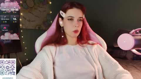 Snapshot of kudemeows chatting on 10.20.25 kudemeows online show from 10.20.25