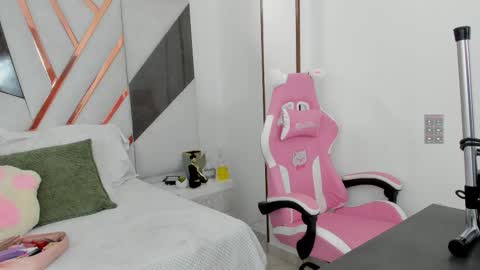 SARA online show from 10.20.25