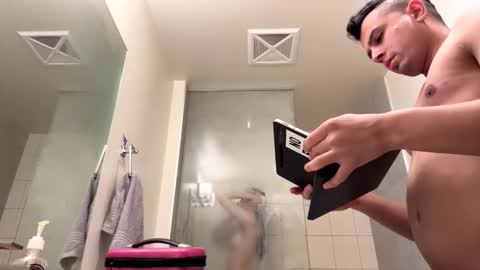 Snapshot of kulitoputi chatting on 01.15.26 Bella Ciao online show from 01.15.26