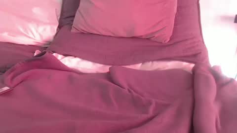 Ohm. online show from 10.16.25