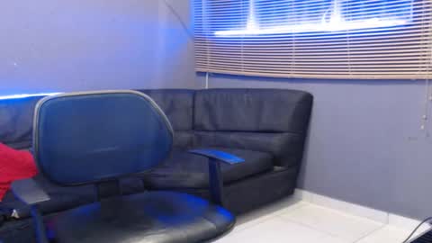 kuregari_xs online show from 11.16.25