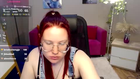 Snapshot of kuri_u chatting on 03.28.26 kuri_u online show from 03.28.26