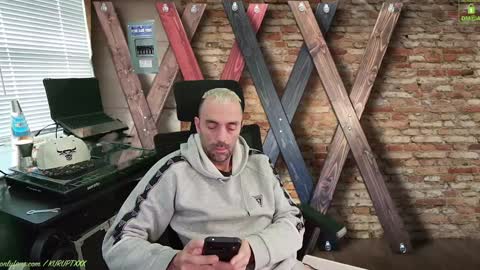 Snapshot of kuruptxxx chatting on 01.16.25 kuruptxxx online show from 01.16.25