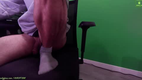 Snapshot of kuruptxxx chatting on 02.15.25 kuruptxxx online show from 02.15.25