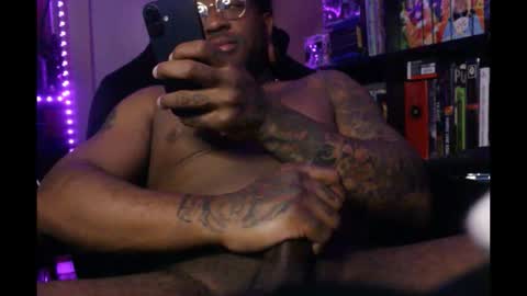 Snapshot of kushgoth chatting on 11.24.25 Kushgoth online show from 11.24.25