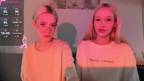 Bella and Alexandra online show from 06.26.26