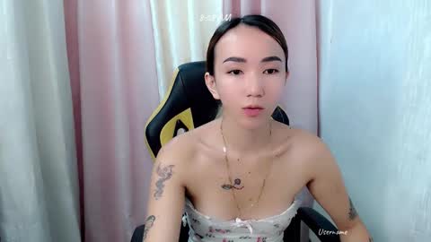 Snapshot of kweenie1026 chatting on 05.06.26 kweenie1026 online show from 05.06.26