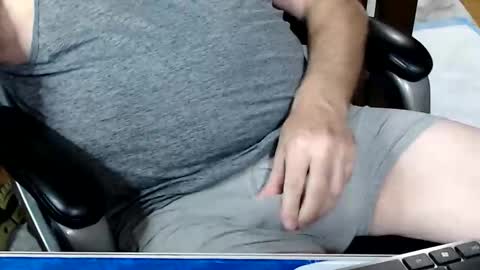 Snapshot of kwib34 chatting on 11.20.25 kwib34 online show from 11.20.25