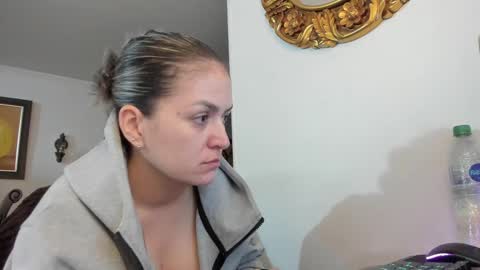 Snapshot of kyhara chatting on 02.20.25 kyhara online show from 02.20.25