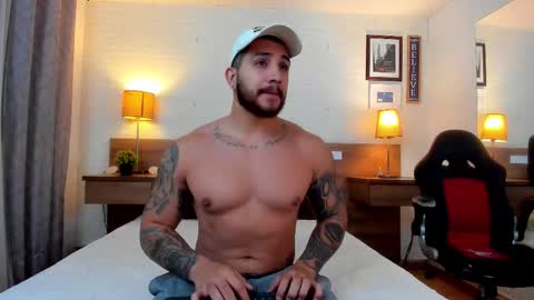 kylenorth_ online show from 10.09.25