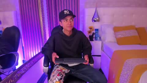 Snapshot of kylepresly chatting on 06.18.26 Kyle online show from 06.18.26