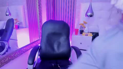 Snapshot of kylepresly chatting on 06.25.26 Kyle online show from 06.25.26