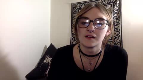 Kylianna online show from 10.11.25