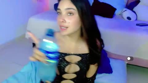Snapshot of kylie_hottt_ chatting on 01.19.25 k ylie online show from 01.19.25