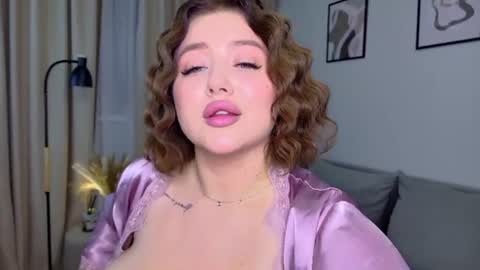 Kylie Lips online show from 07.02.26