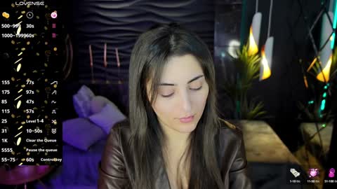 Snapshot of kylie_mellow chatting on 01.17.25 Kylie online show from 01.17.25