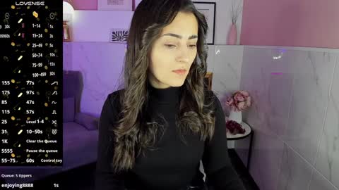 Snapshot of kylie_mellow chatting on 01.19.25 Kylie online show from 01.19.25