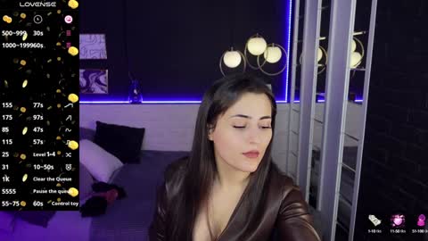 Snapshot of kylie_mellow chatting on 02.01.25 Kylie online show from 02.01.25