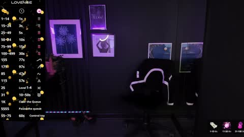 Snapshot of kylie_mellow chatting on 02.05.25 Kylie online show from 02.05.25