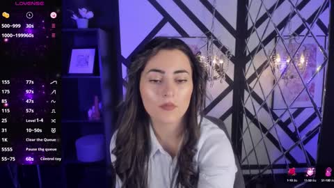 Snapshot of kylie_mellow chatting on 03.05.25 Kylie online show from 03.05.25