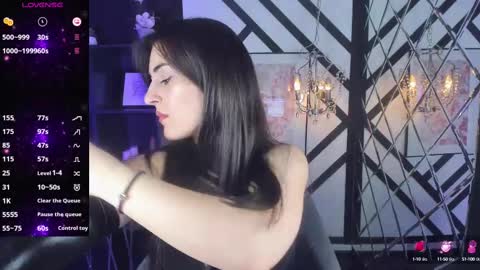 Snapshot of kylie_mellow chatting on 03.12.25 Kylie online show from 03.12.25