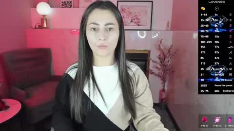 Snapshot of kylie_mellow chatting on 09.25.25 Kylie online show from 09.25.25