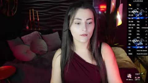 Snapshot of kylie_mellow chatting on 10.07.25 Kylie online show from 10.07.25