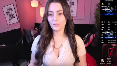 Snapshot of kylie_mellow chatting on 10.14.25 Kylie online show from 10.14.25