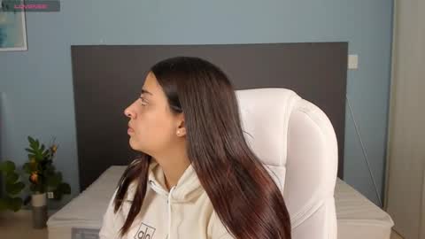 Kylie Reyes  online show from 12.30.24