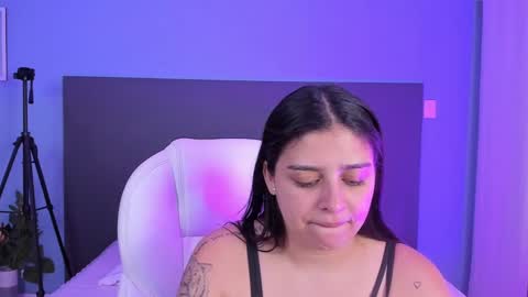 Kylie Reyes  online show from 01.15.25