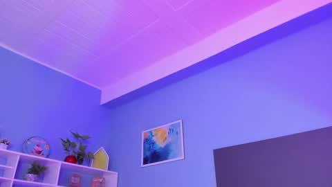 Kylie Reyes  online show from 01.28.25