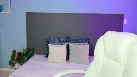 Kylie Reyes  online show from 02.04.25