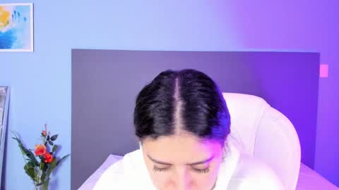 Kylie Reyes  online show from 03.08.25