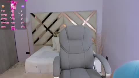 Kylie Reyes  online show from 01.05.26