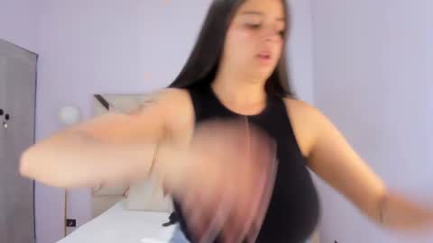 Kylie Reyes  online show from 04.24.26