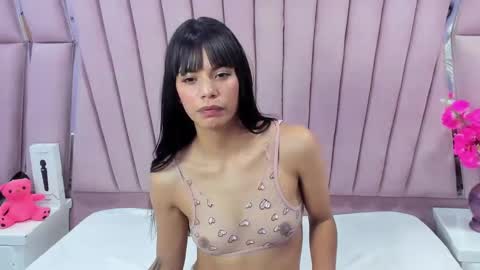 Snapshot of kylie_sexx chatting on 01.24.25 kylie online show from 01.24.25