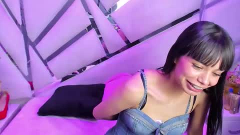 Snapshot of kylie_sexx chatting on 01.10.26 kylie online show from 01.10.26