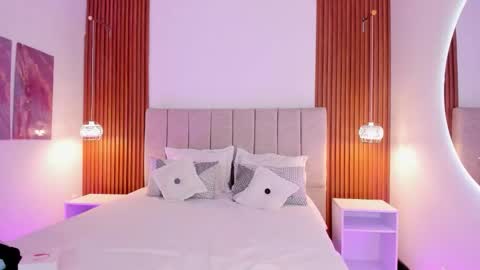 Snapshot of kylie_sofi chatting on 02.11.26 kloe sofia online show from 02.11.26