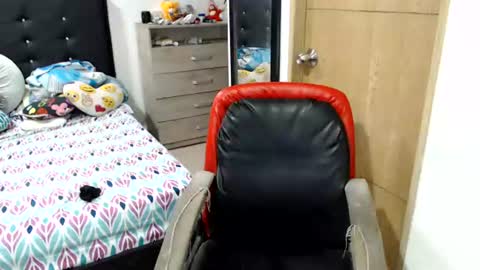 Snapshot of kylie_switch chatting on 07.12.26 Instagram Kylie switch followme buy lovense here online show from 07.12.26