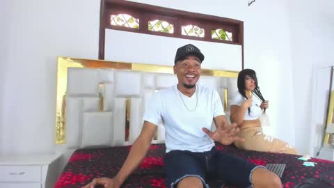 Kaylie And Jhony online show from 02.16.25