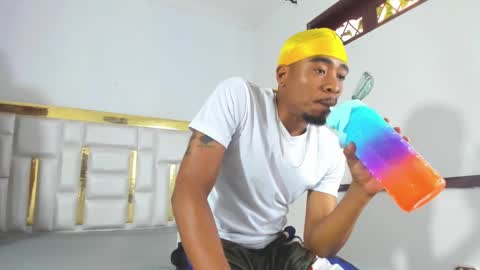 Kaylie And Jhony online show from 02.18.25