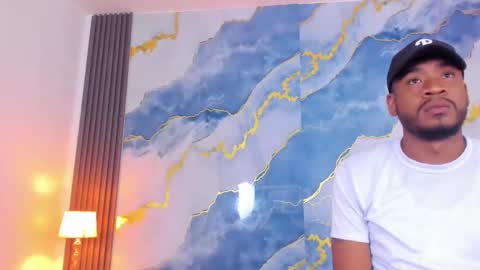 Snapshot of kylieandjhonny chatting on 02.13.26 Kaylie And Jhony online show from 02.13.26