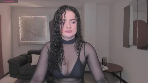 Snapshot of kyliejenkins1 chatting on 11.11.25 Kylie Jenkins online show from 11.11.25