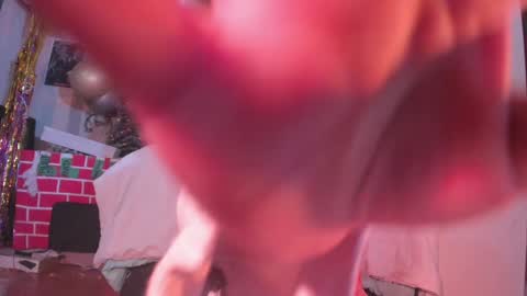 Snapshot of kyliekandy chatting on 12.27.24 online show from 12.27.24