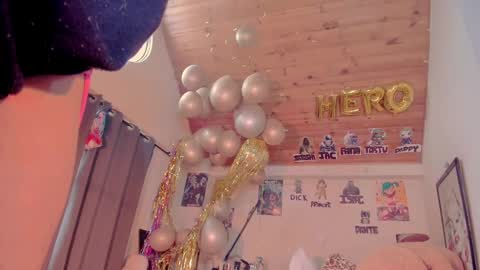 Snapshot of kyliekandy chatting on 02.12.25 online show from 02.12.25