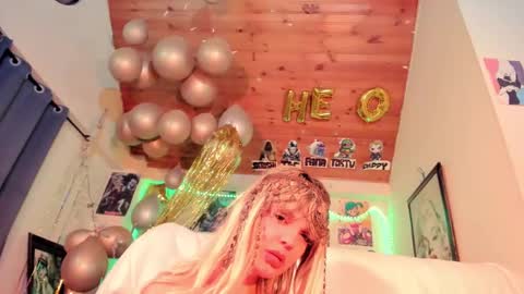 Snapshot of kyliekandy chatting on 02.22.25 online show from 02.22.25