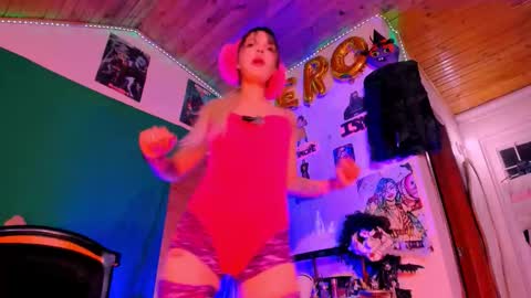 Snapshot of kyliekandy chatting on 10.12.25 online show from 10.12.25