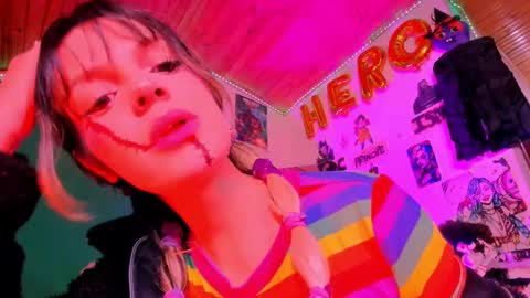 Snapshot of kyliekandy chatting on 10.12.25 online show from 10.12.25