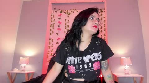 K Y L I E online show from 01.22.25