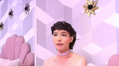 Kylie jl online show from 09.17.25